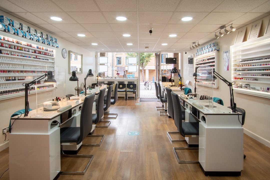 Elegant Nails & Tanning, Cambridge