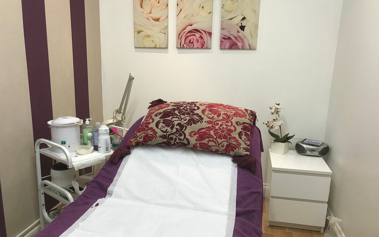 Top 20 places for Hollywood Waxing near Greenwich Heritage Centre