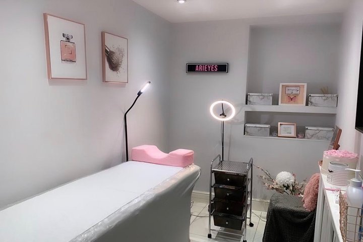 Ari Eyes | Beauty Salon in Chalk Farm, London - Treatwell