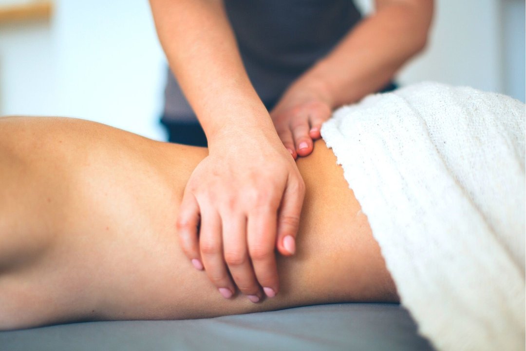 Berlin mitte in massage Massage School