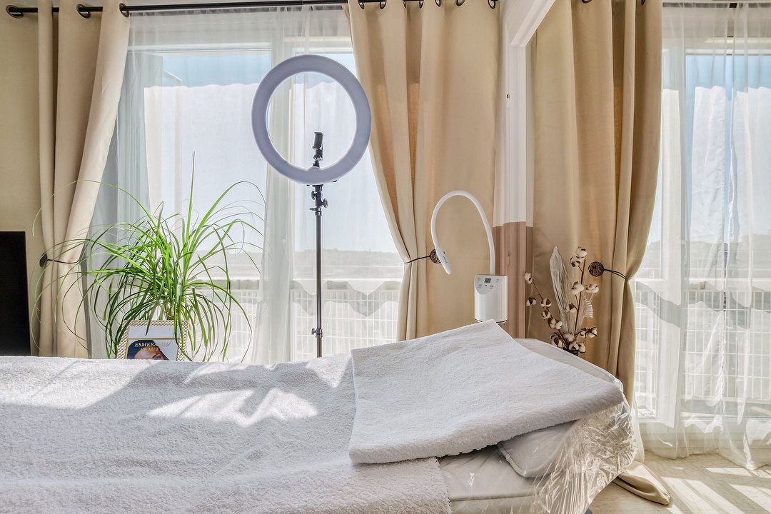 Esmeralda Beauty, Montrouge, Hauts-de-Seine