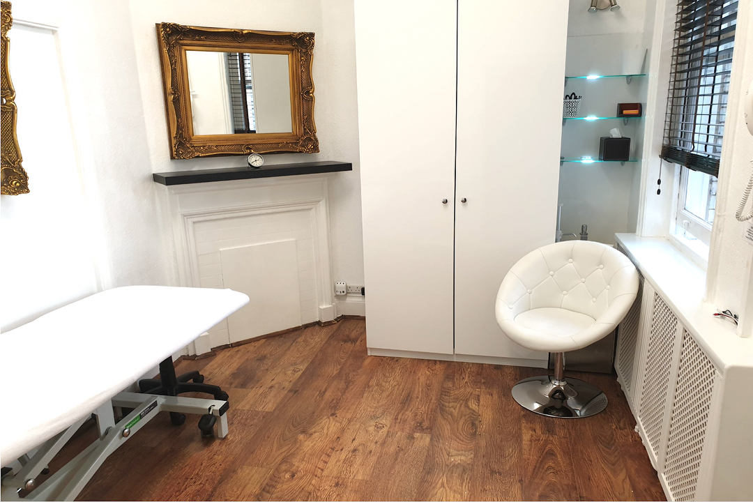 Ashleigh Rose, Marylebone, London