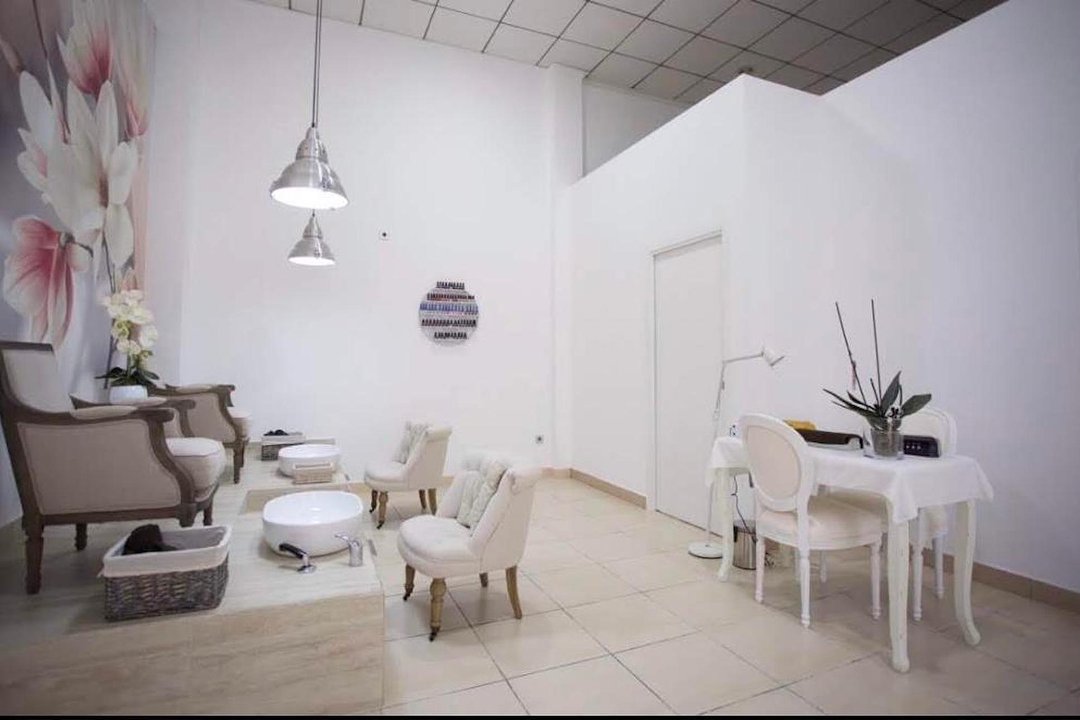 Centro de Belleza Pantera Negra, Alicante