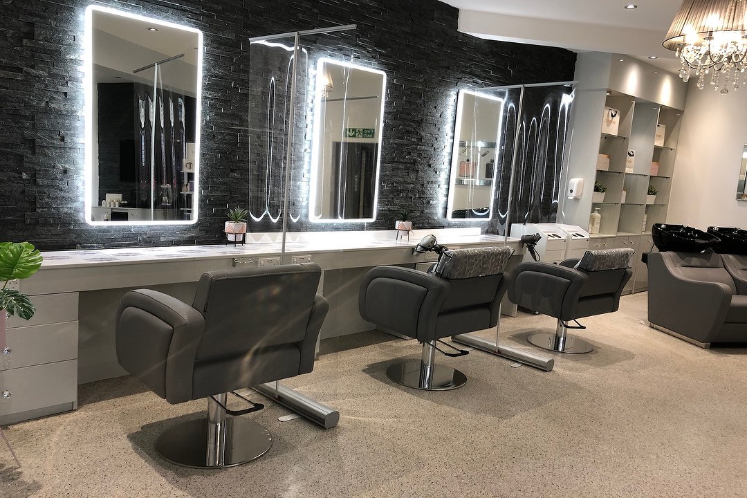Glam Knights, Greater Manchester