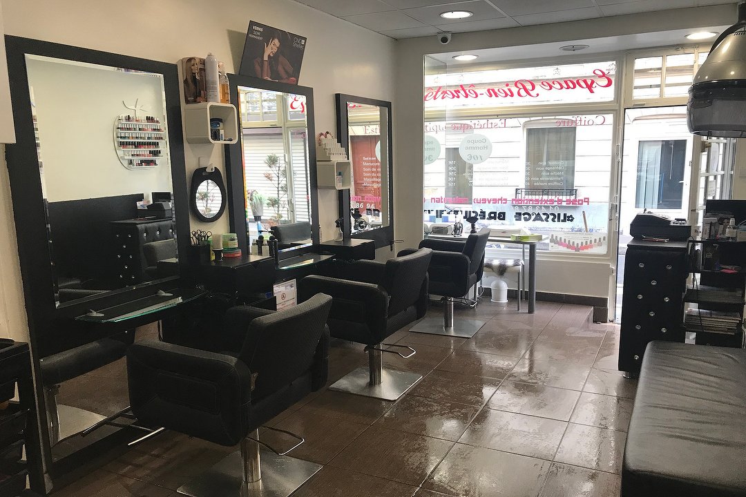 Espace Bien Etre Coiffure Esthetique Coiffure A Metro Place De Clichy Paris Treatwell