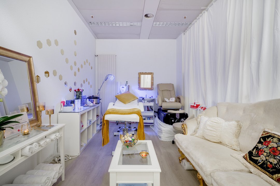 Saron Kosmetik, Glattpark, Zürich