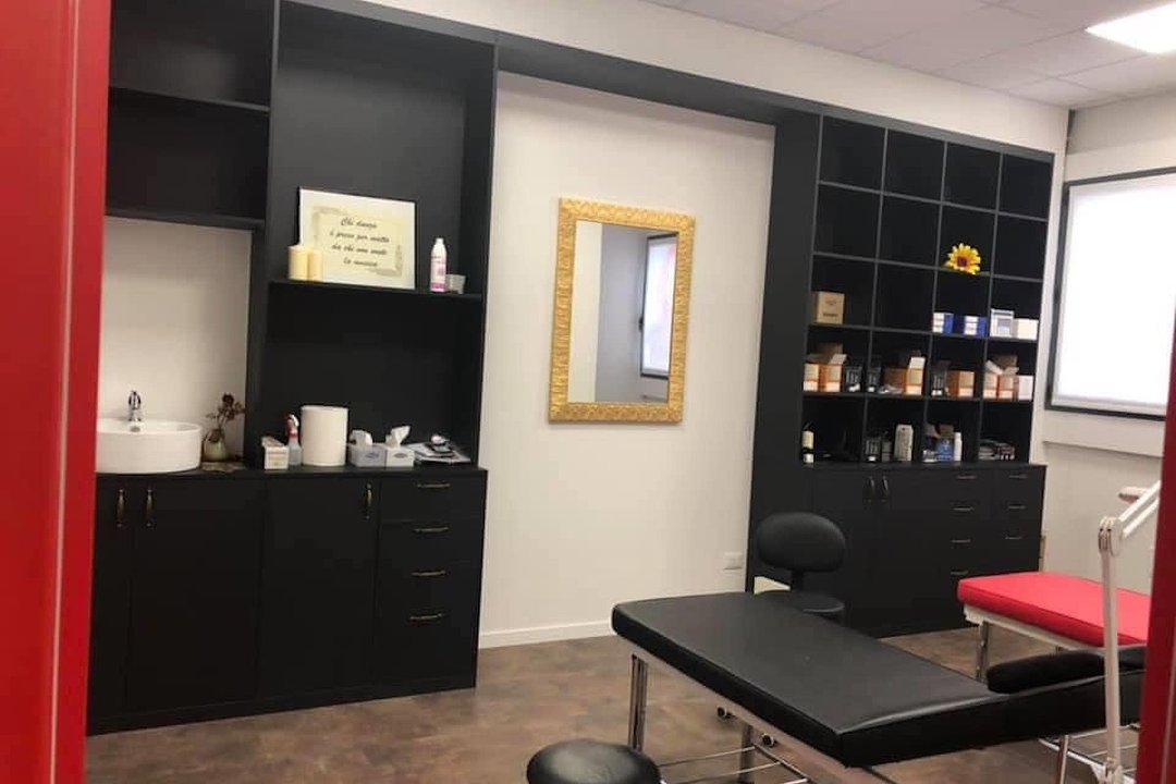 Chloè Tattoo Beauty Studio, Jesi, Marche