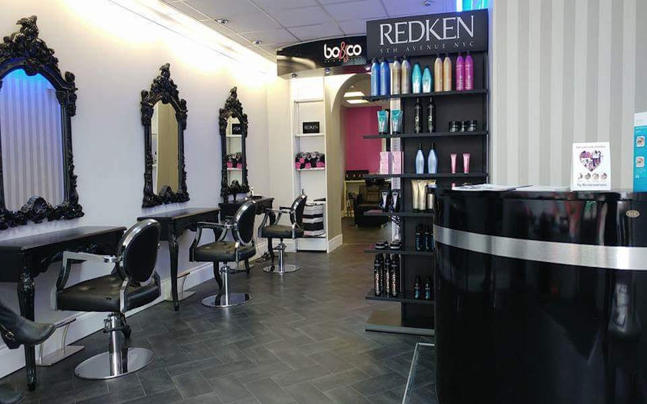 Nail treatments at nail salons and nail bars in Torquay Treatwell