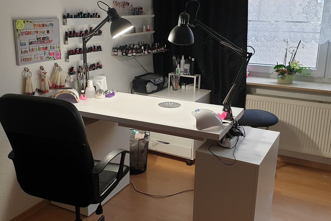 Nail Creator, Essen