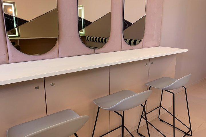 Jasmin French Make Up & Blow Dry Lounge | Beauty Salon in Roseburn