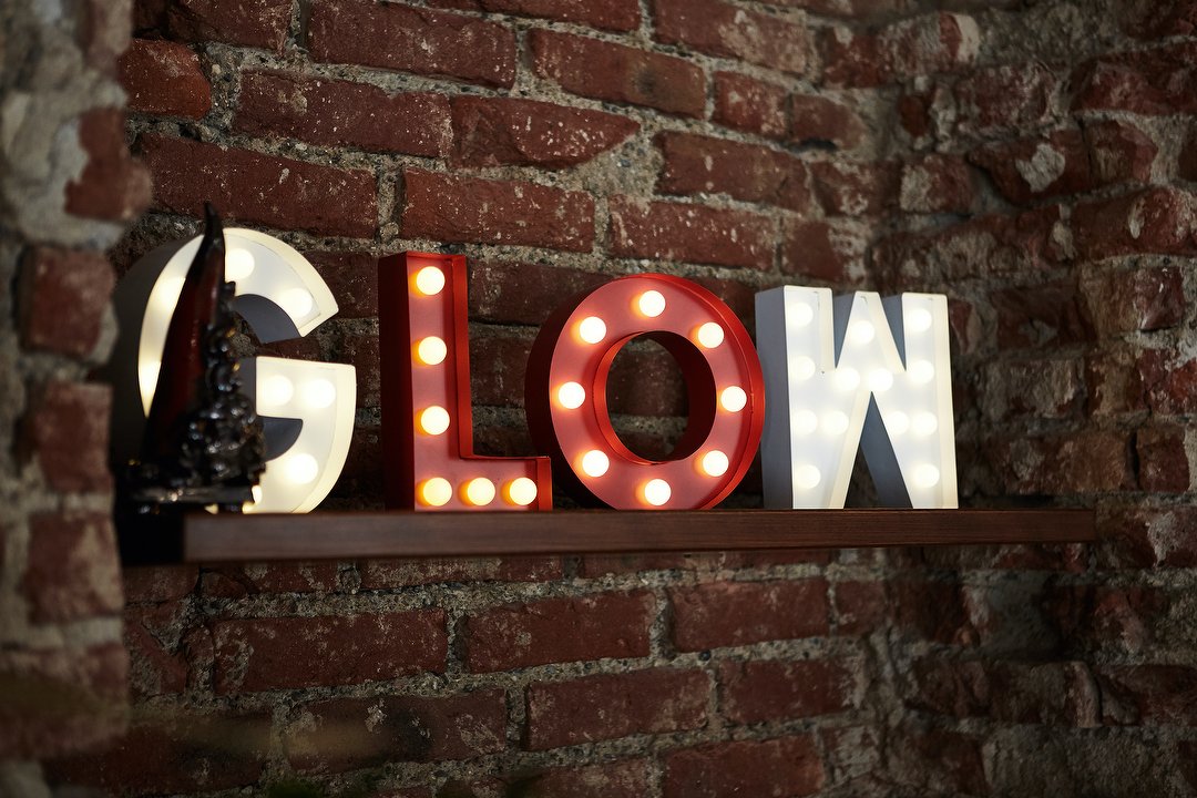 Glow Hair & Beyond, Sempione, Milano