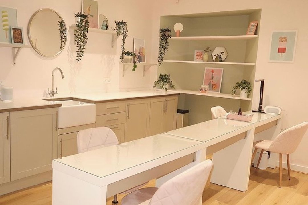 Sarah Paints Nails, Stockbridge, Edinburgh