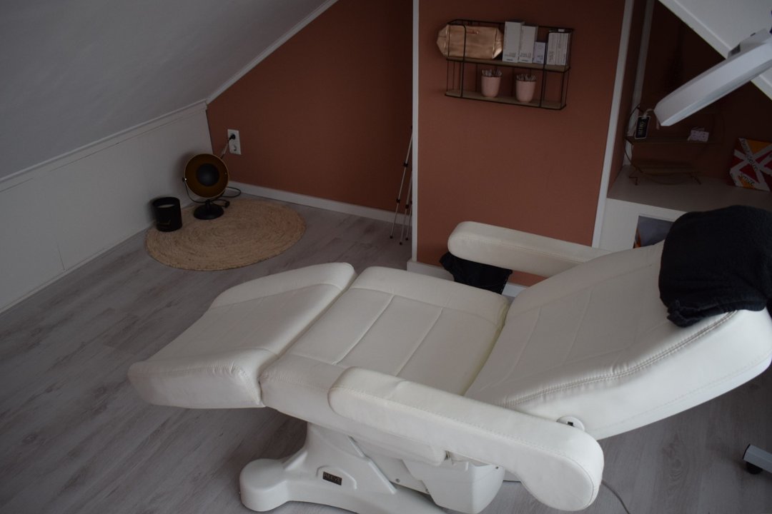 Smize Beautysalon, Dinteloord, Noord-Brabant