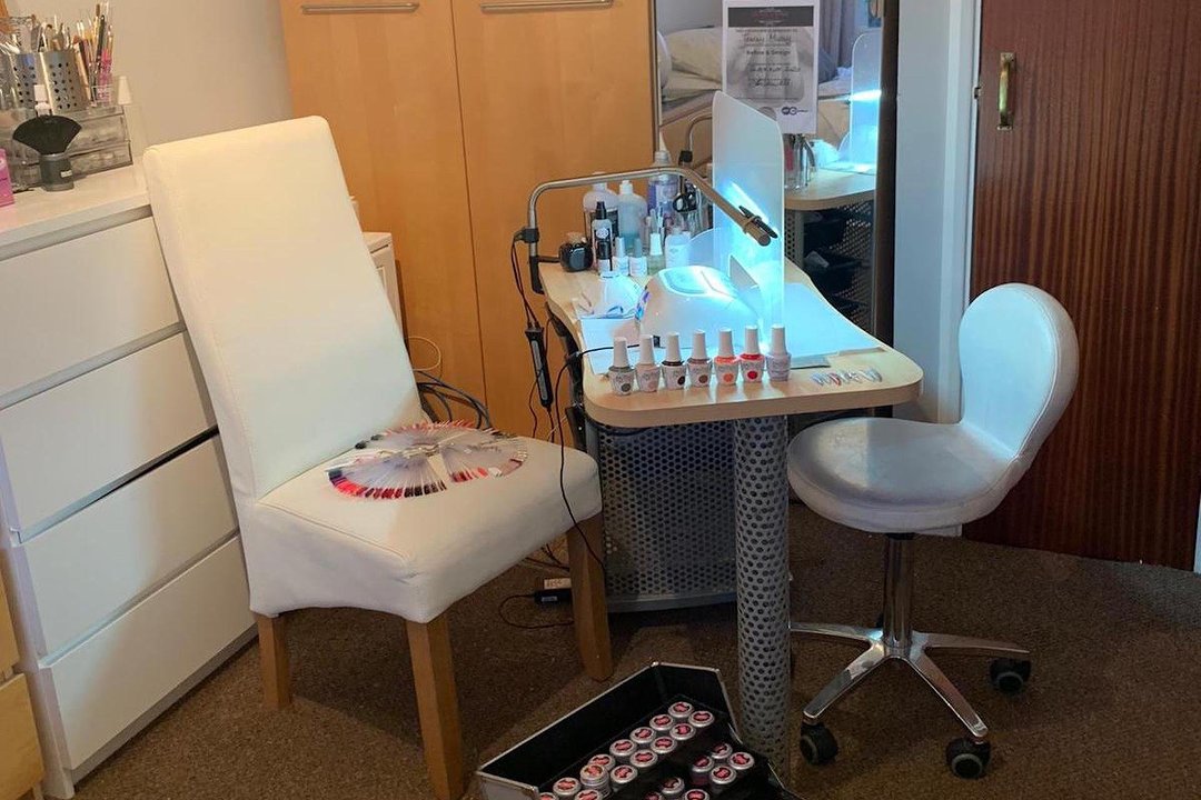 Tracey's Hair, Beauty & Nail Services, Welwyn Garden City, Hertfordshire