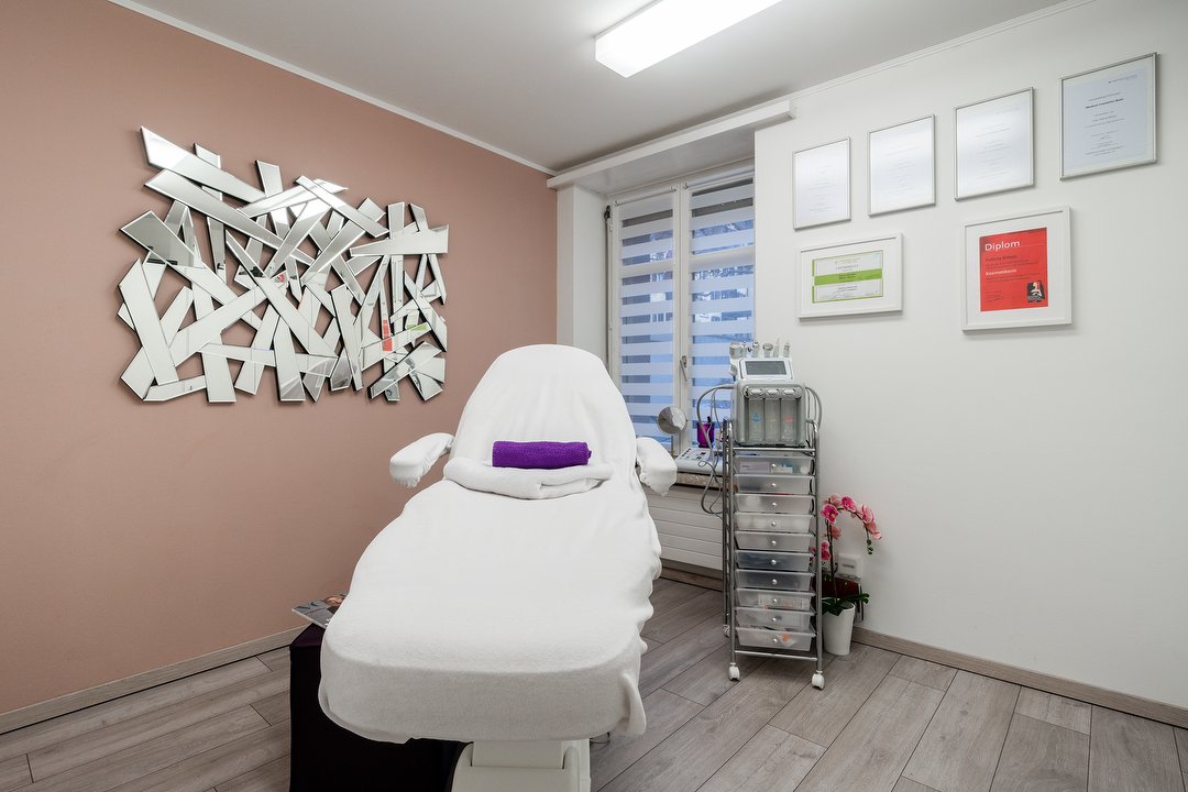 Swiss Skinpoint, Zypressenstrasse, Zürich
