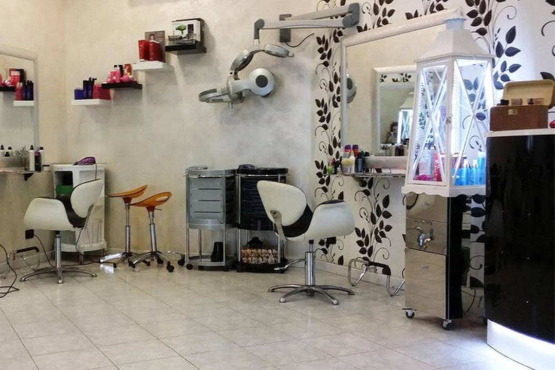 MAMA Parrucchieri, Nettuno, Lazio