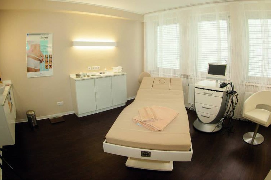 Pure Shape - Permanent Make up, Altstadt, Düsseldorf