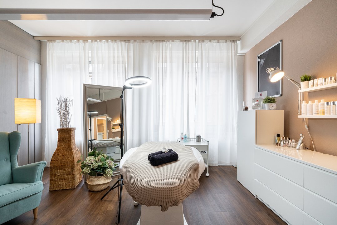 Cozmetics by Zoran Vucinic, Kreis 3, Zürich