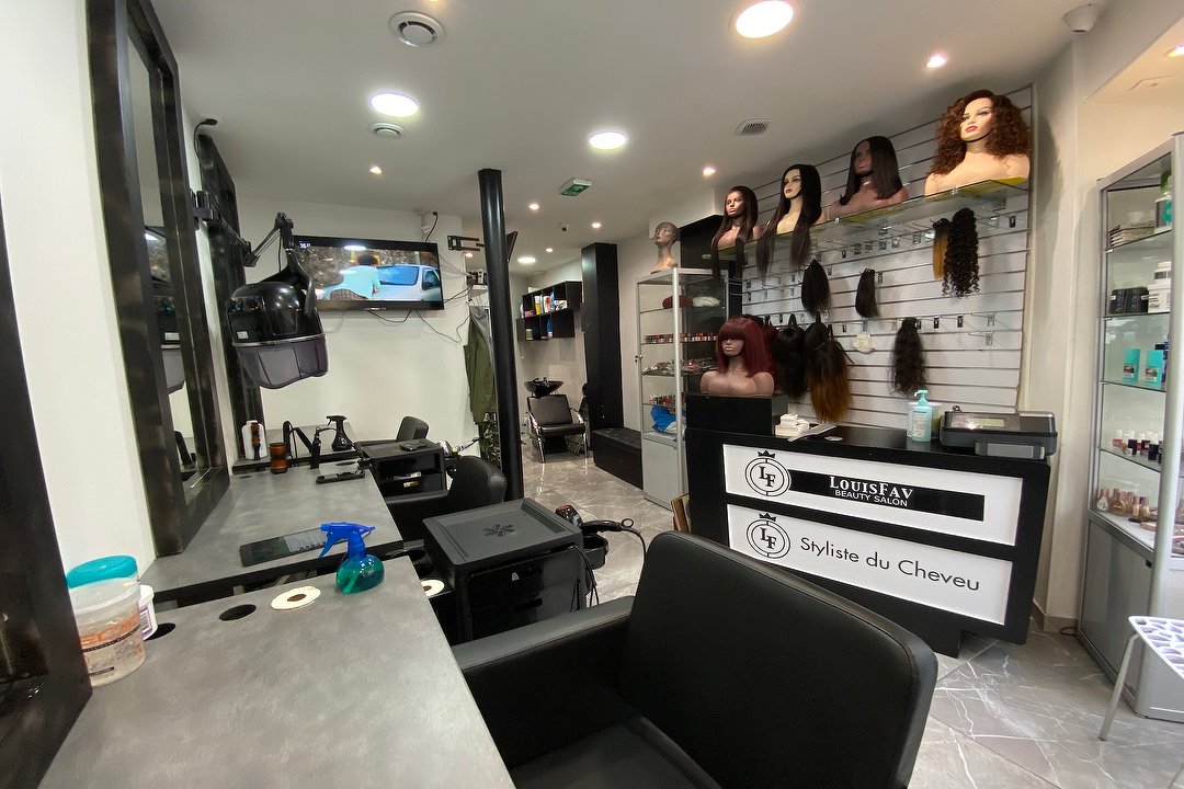 Unique Création chez Louis Fav Beauty Salon, Métro Faidherbe-Chaligny, Paris