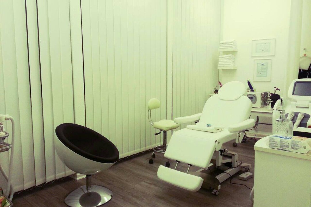 Safeskin Studio, Essen