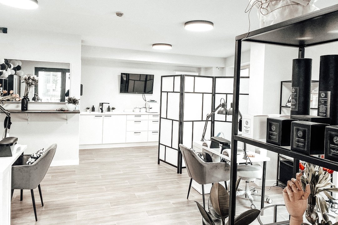 Minimal nails by J.J., Naujamiestis, Vilnius