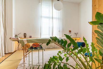 Tara Massage Artist bei Praxis Mamaveda