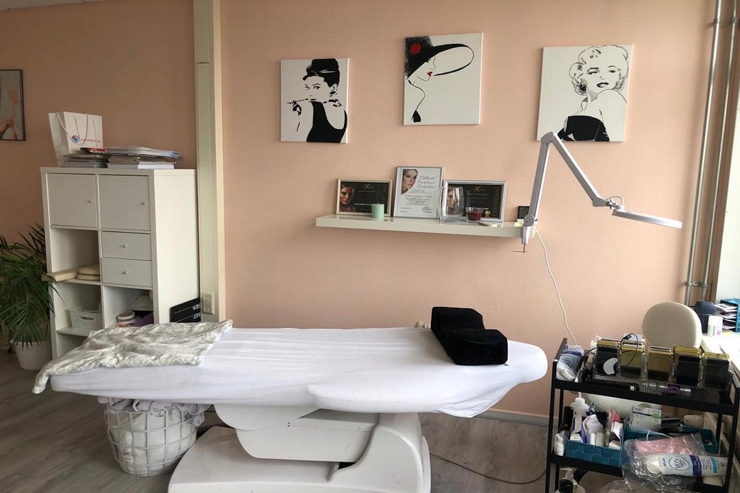 Timea Nail & Beauty Room, Schiedam, Zuid-Holland