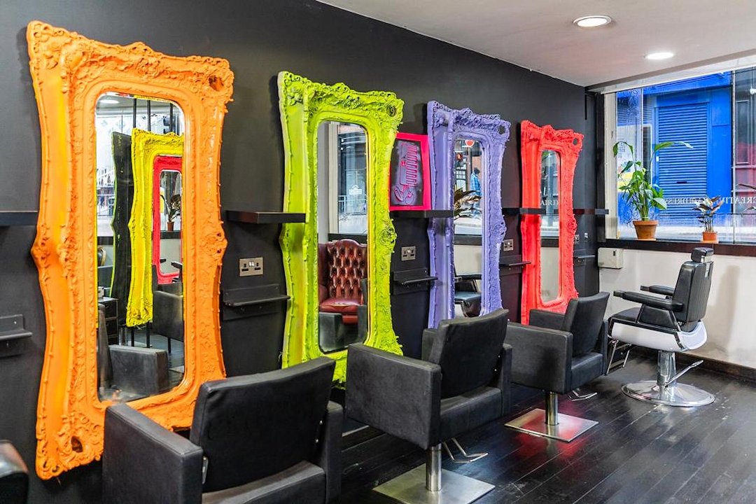 Antonio Guilabert Sanz at Outlaws Hair Company Leeds Hair Salon in