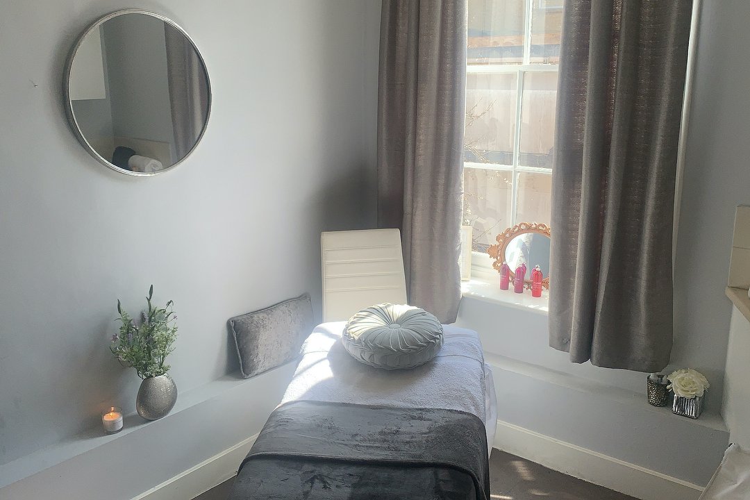 Full Leg Warm Wax, Leg Waxing, The Urban Rooms Nottingham – The Urban  Rooms