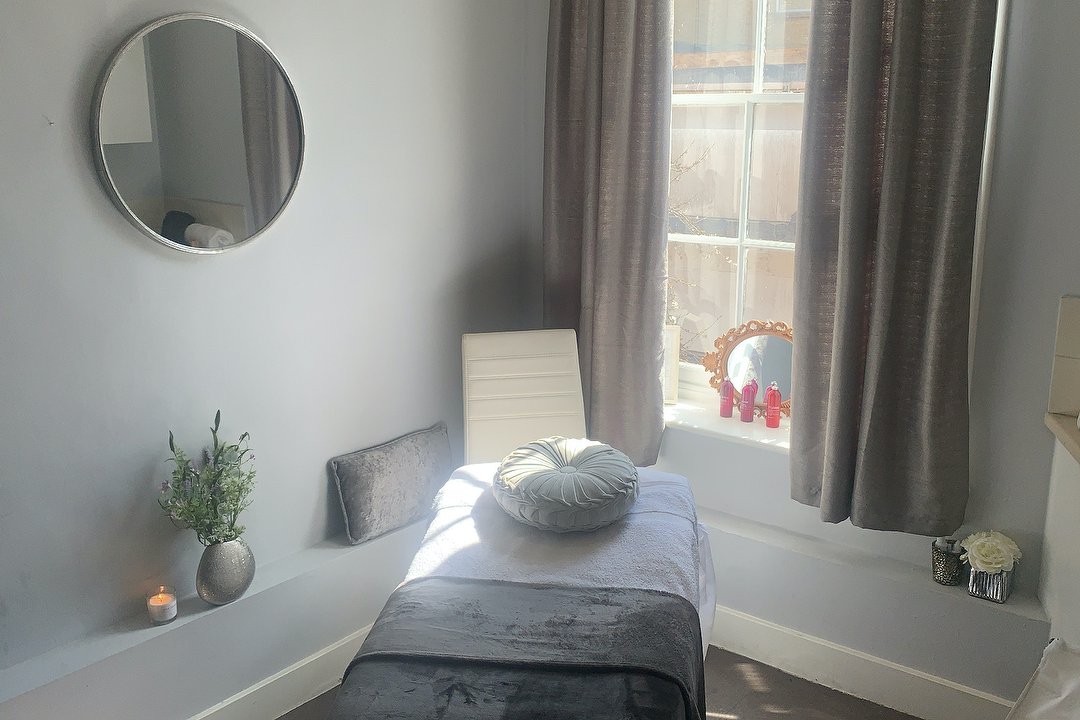 Dolly Beauty Therapy, Nottingham