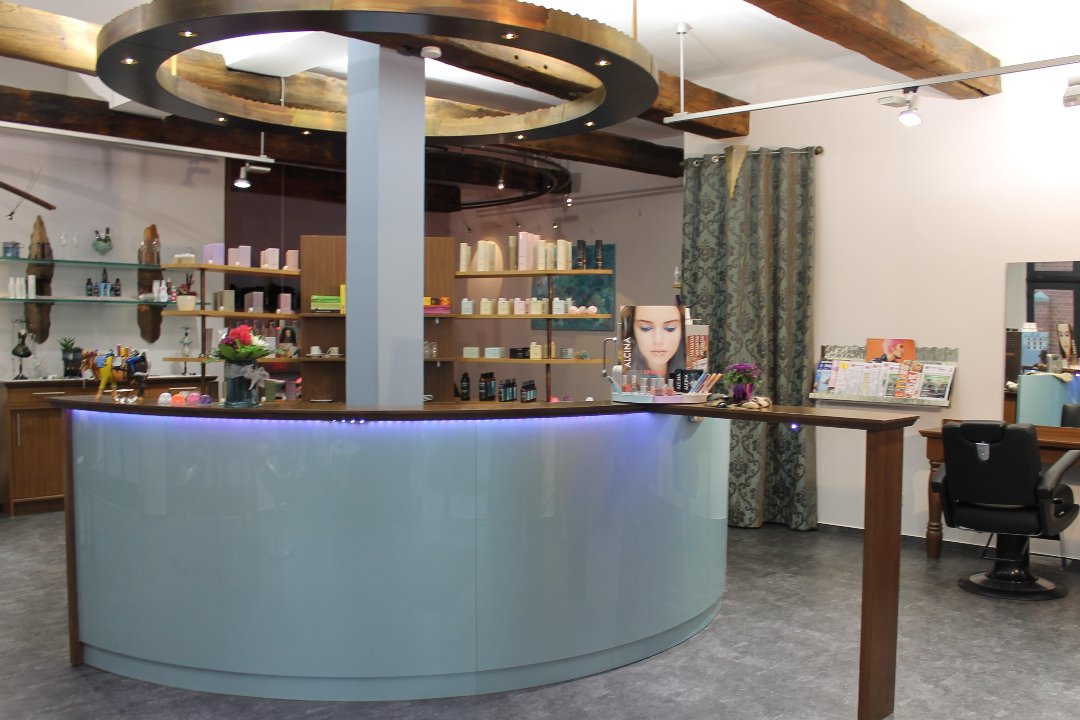 Hair & Beauty Company - Lange Straße, Lippstadt
