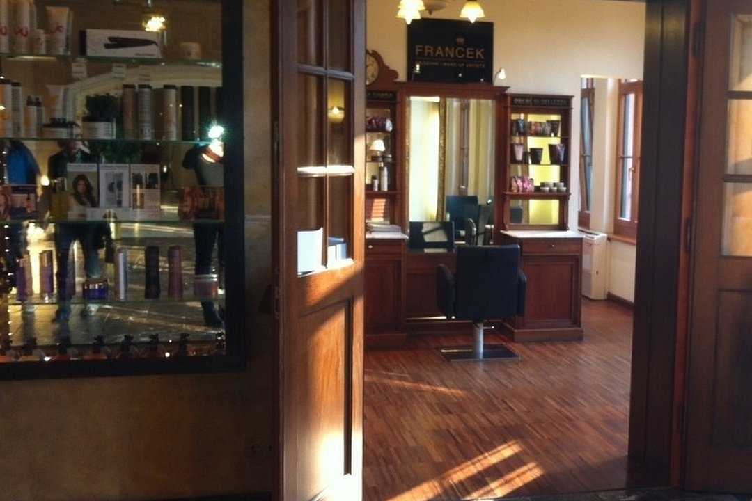 Francek Friseure - F3, Rust