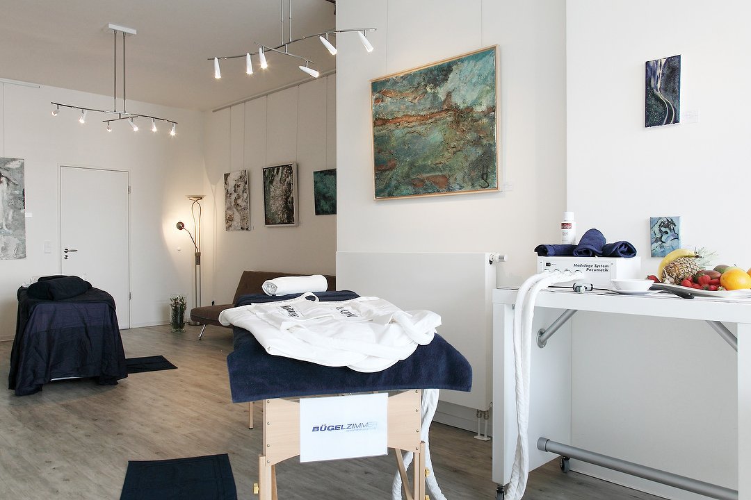 BÜGELZIMMER I Körperformung, Hautstraffung & Gesichtslifting ohne Schmerzen, Mitte, Berlin