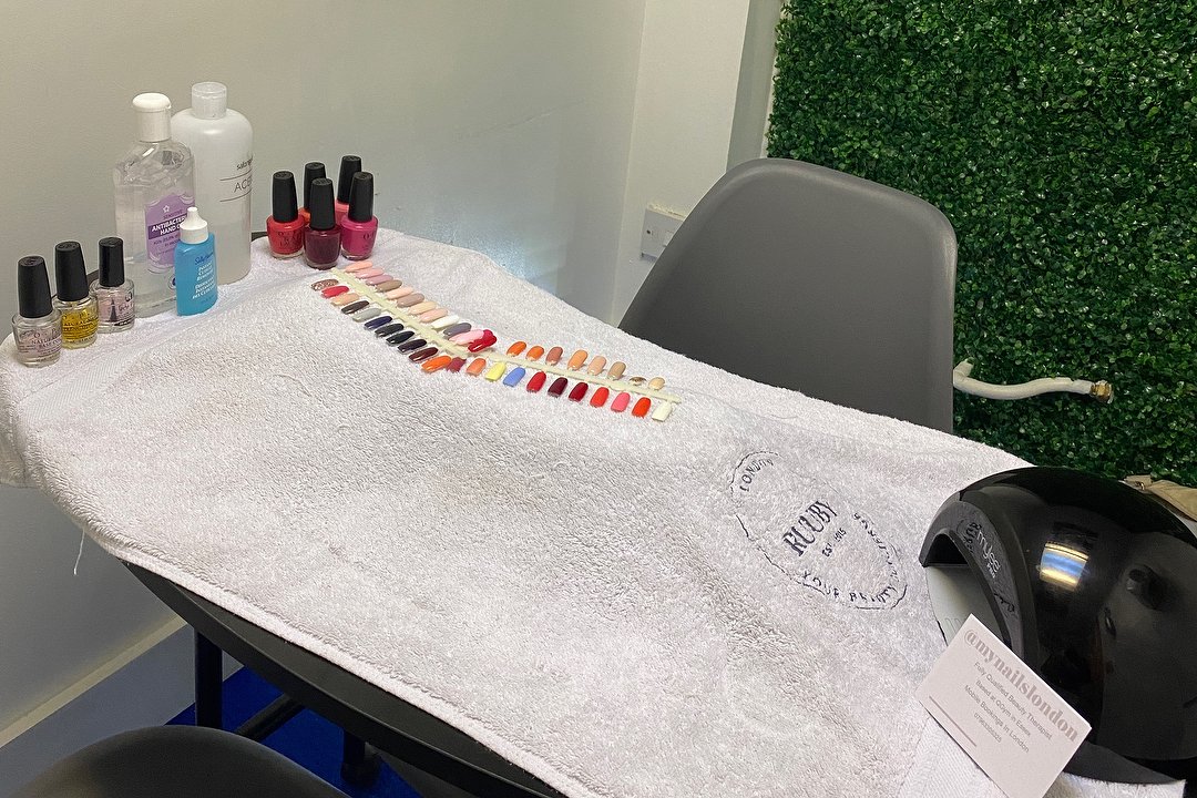 Mynailslondon at QGym Grays, Grays, Essex