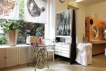 Salon Dina