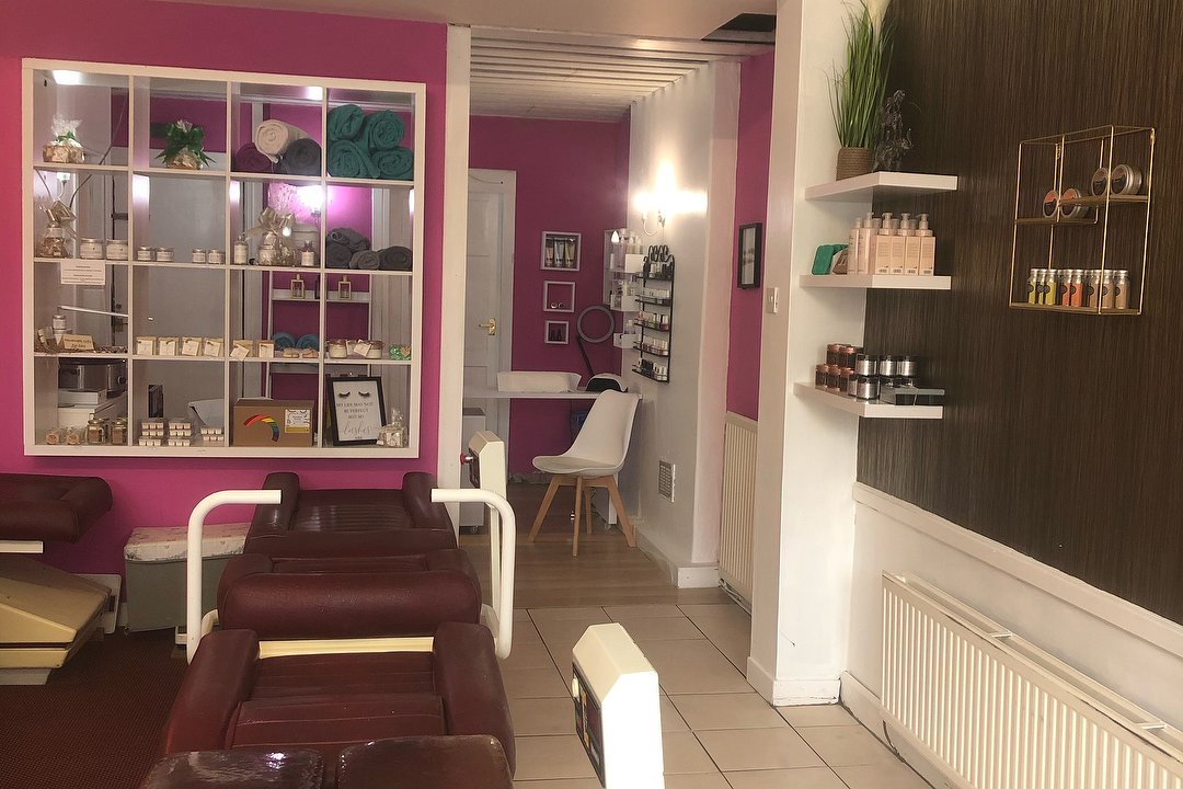 Tone & Tan, Kirkcaldy, Fife