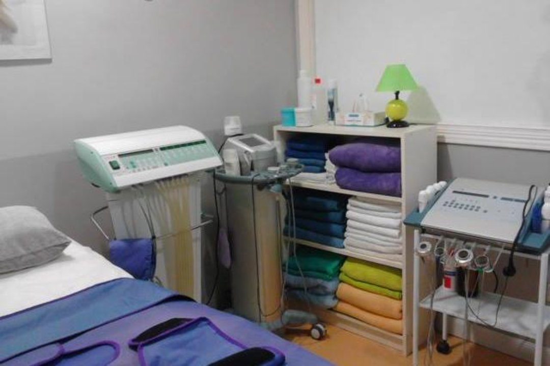 Centro Alba Móstoles, Móstoles, Comunidad de Madrid