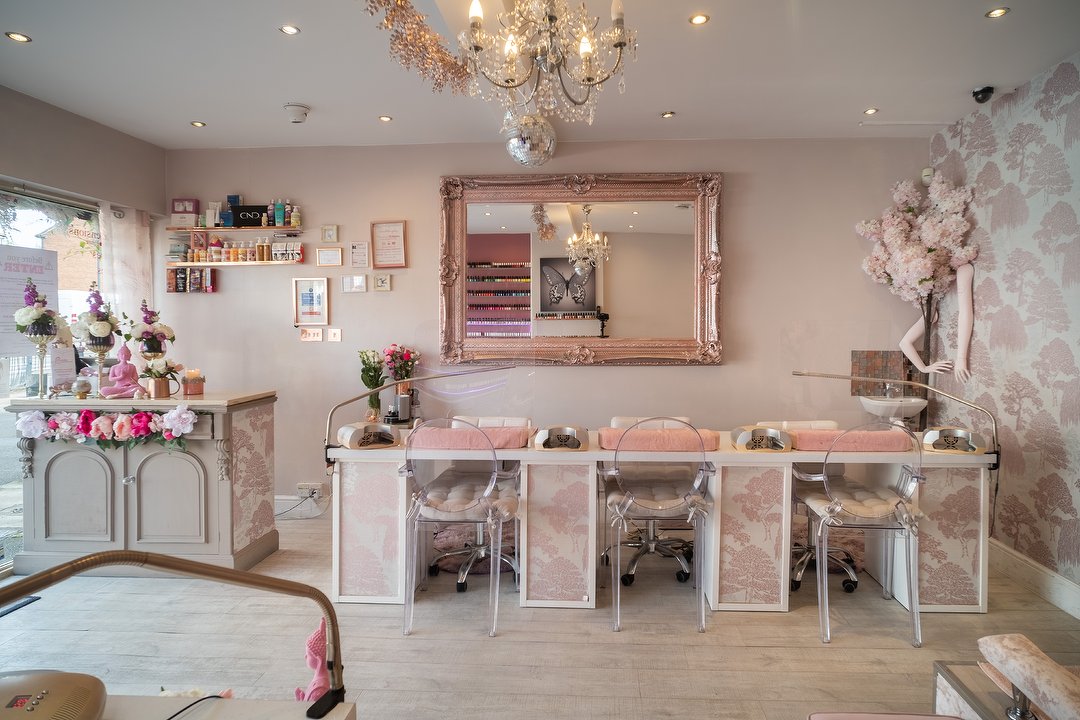 Pinks nail and beauty salon Kingsbury Beauty Salon in Kingsbury