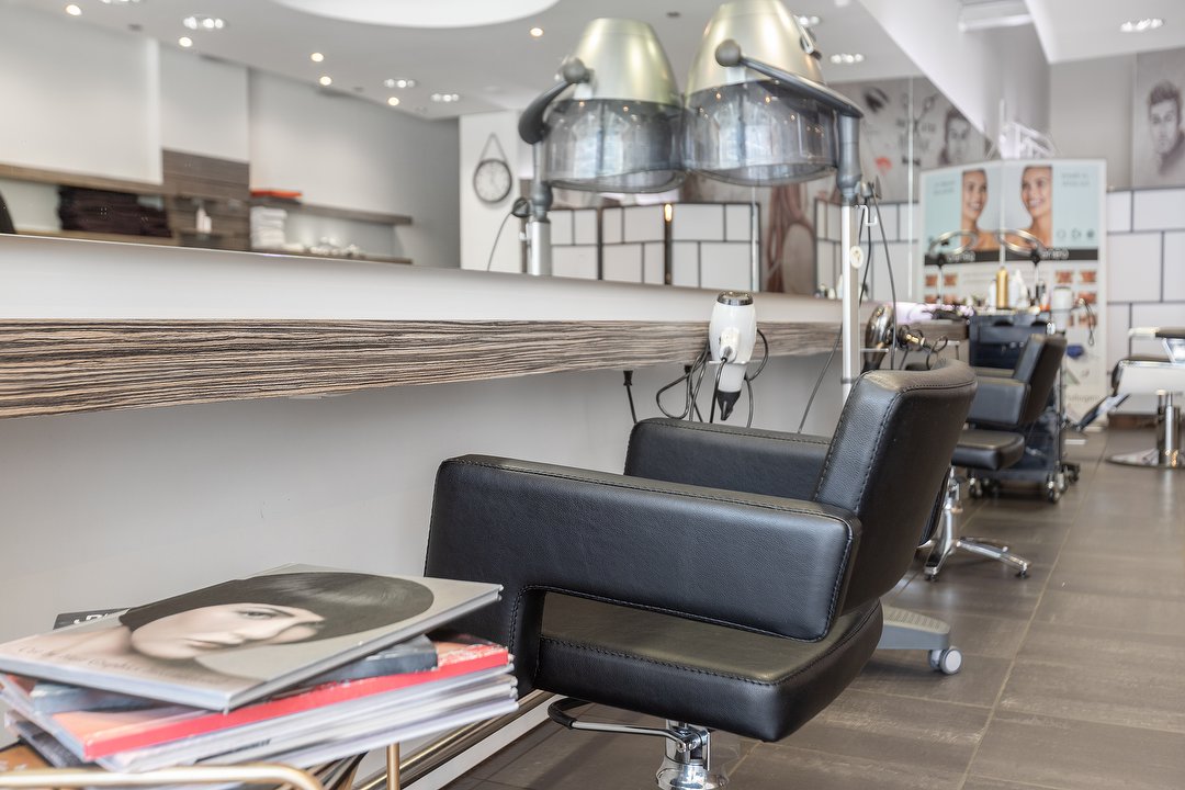J & J Kapsalon & Beauty, Theaterbuurt, Anvers