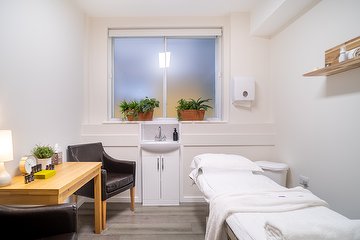 All About Eve Beauty, Spa & Holistic Therapies