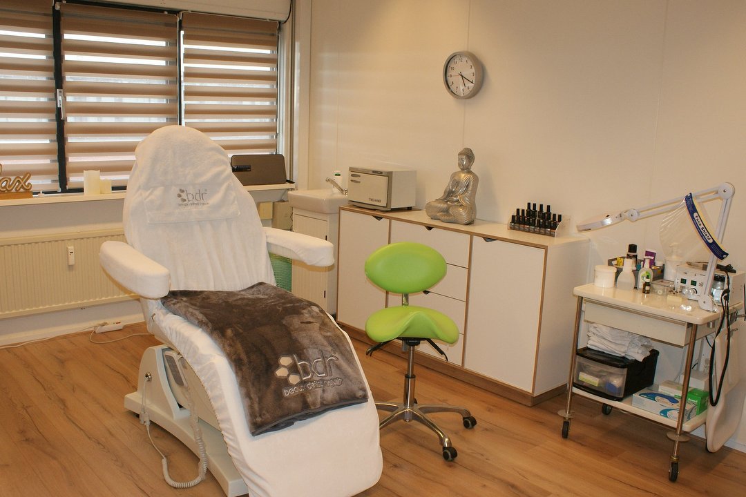 Beautysalon 1985, Leiden