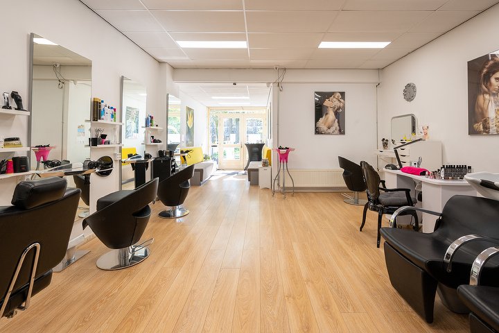 Salon Million Hair | Hair Salon in Schalkwijk, Haarlem - Treatwell
