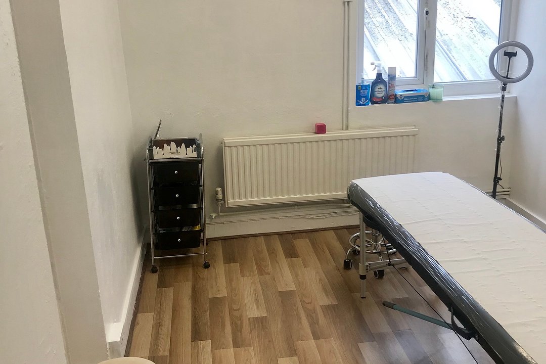 Pretty Skin, Brows & Lashes, Enfield, London