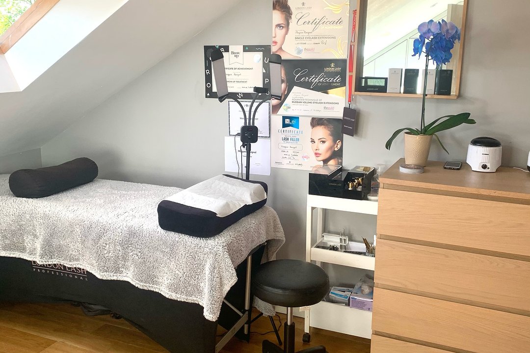 Onyx Lashes, Bounds Green, London