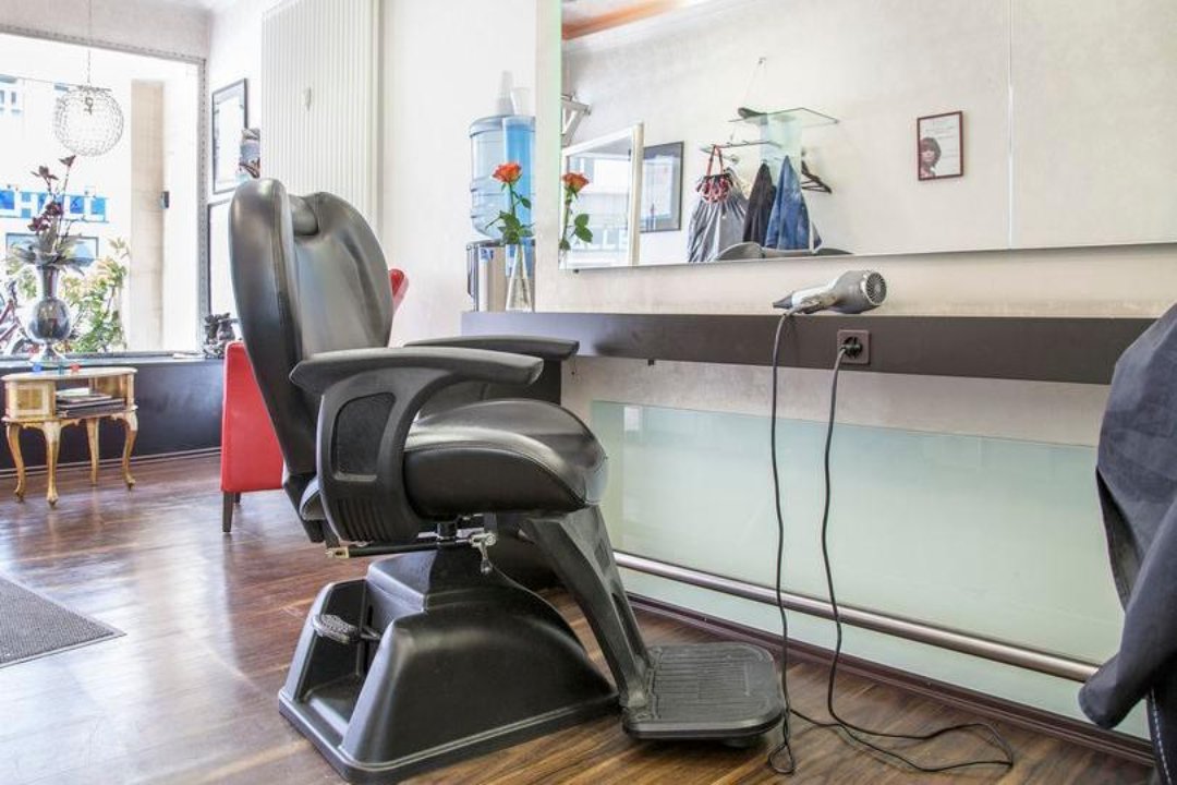 Carmelo Italienisches Haarstyling, Köln