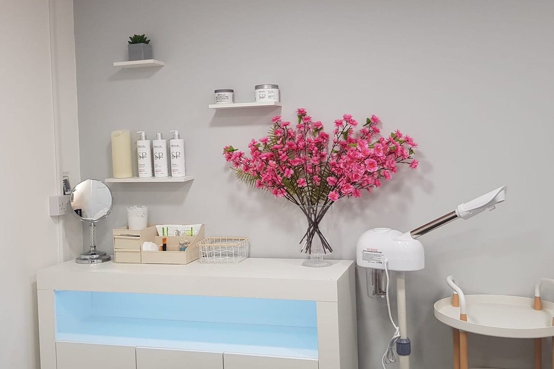 B.YOU.T Salon, Huddersfield, Kirklees
