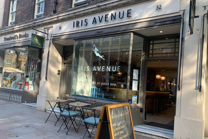 Iris Avenue Nail and Beauty Bar - Onglerie Fitzrovia - Photo de galerie - OneBooking
