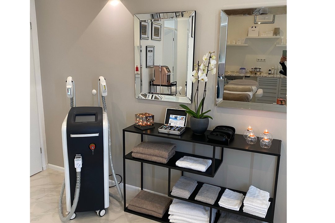 Flawless By Romina, Huizen, Noord-Holland
