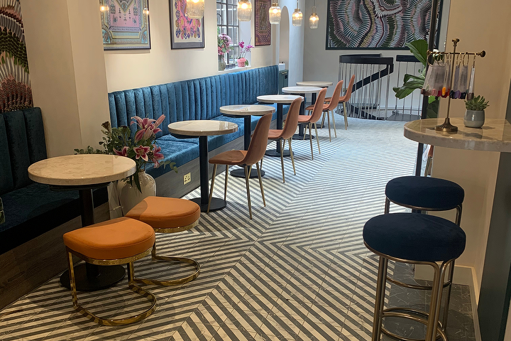 Iris Avenue Nail and Beauty Bar - Onglerie Fitzrovia - Photo de galerie - OneBooking