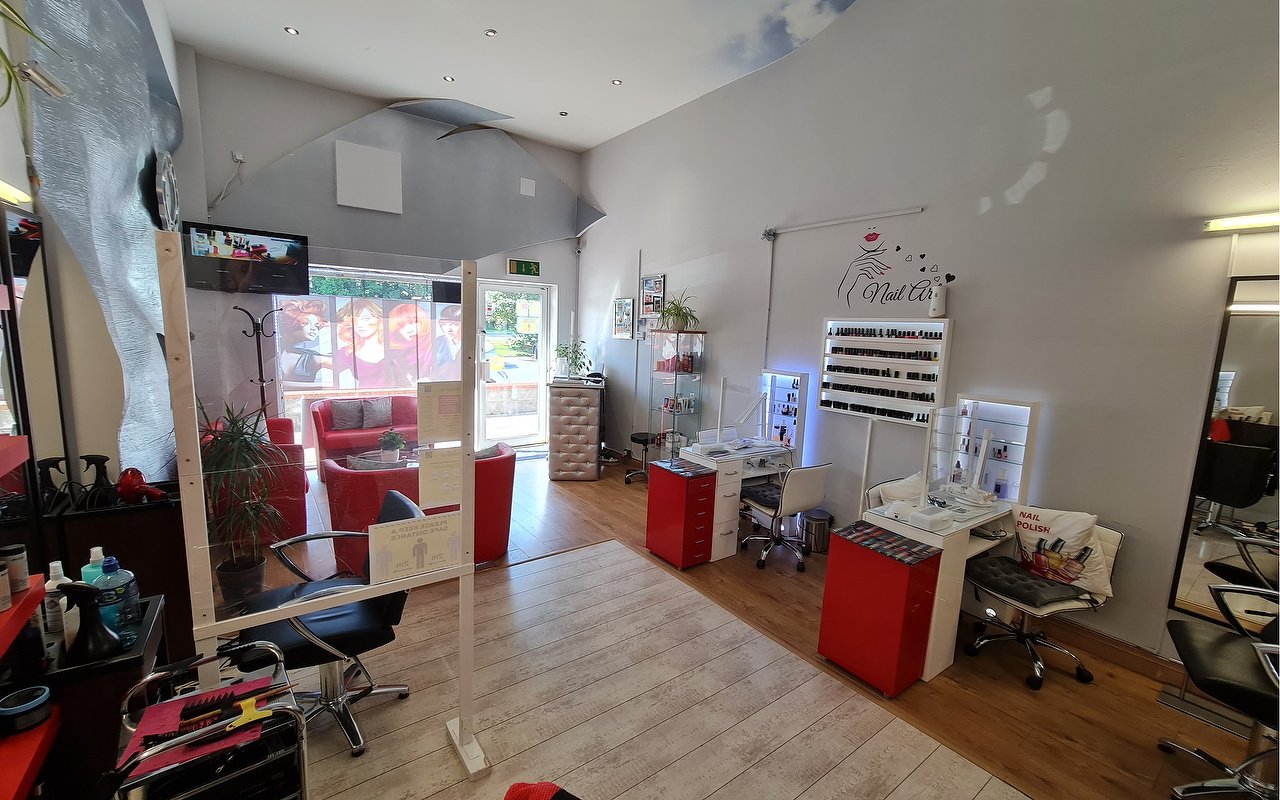 Hairdressers and Hair Salons near South County Dublin